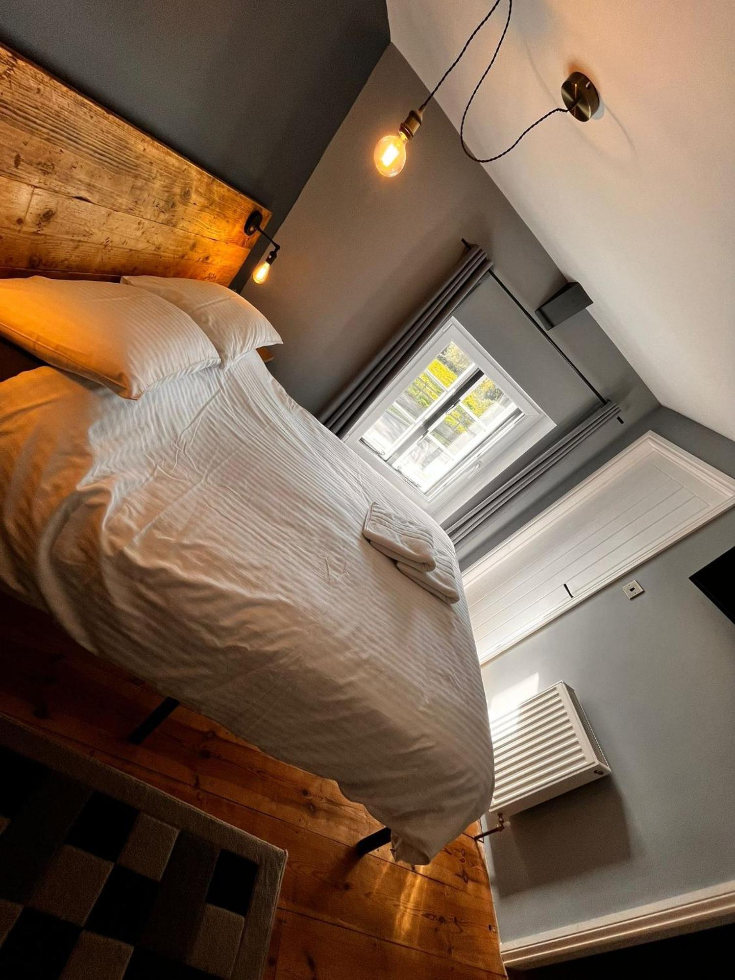 Bed and Breakfast Old Manor House Axbridge Экстерьер фото