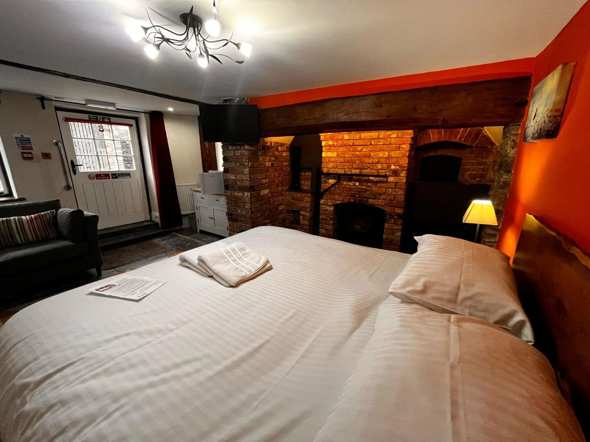 Bed and Breakfast Old Manor House Axbridge Экстерьер фото