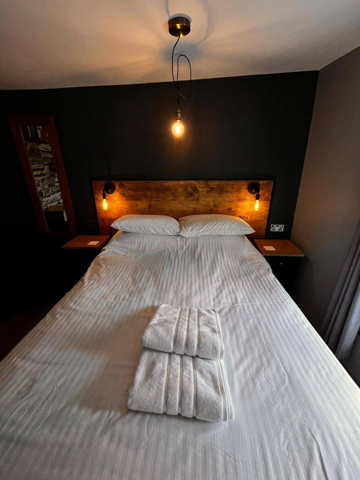 Bed and Breakfast Old Manor House Axbridge Экстерьер фото