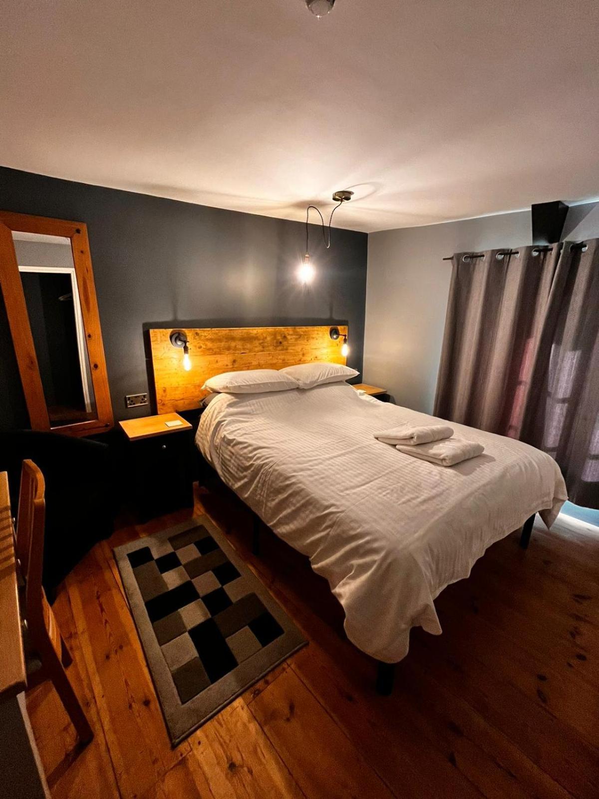 Bed and Breakfast Old Manor House Axbridge Экстерьер фото