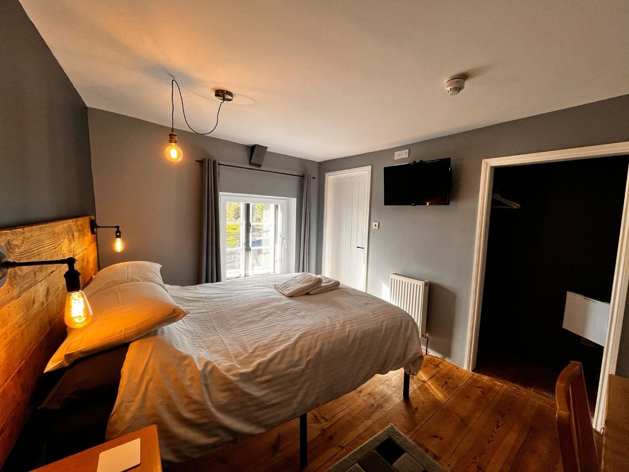 Bed and Breakfast Old Manor House Axbridge Экстерьер фото