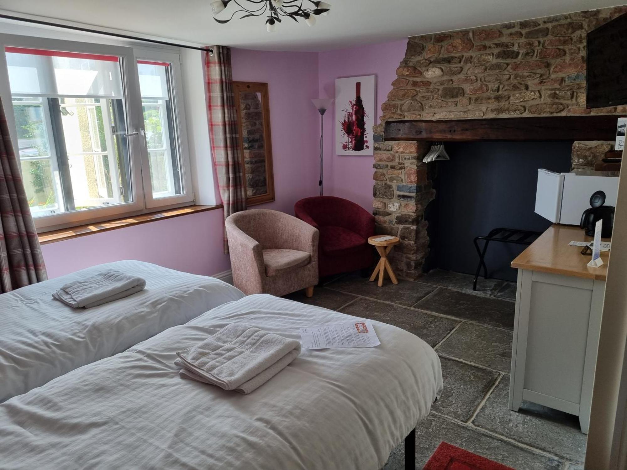 Bed and Breakfast Old Manor House Axbridge Экстерьер фото